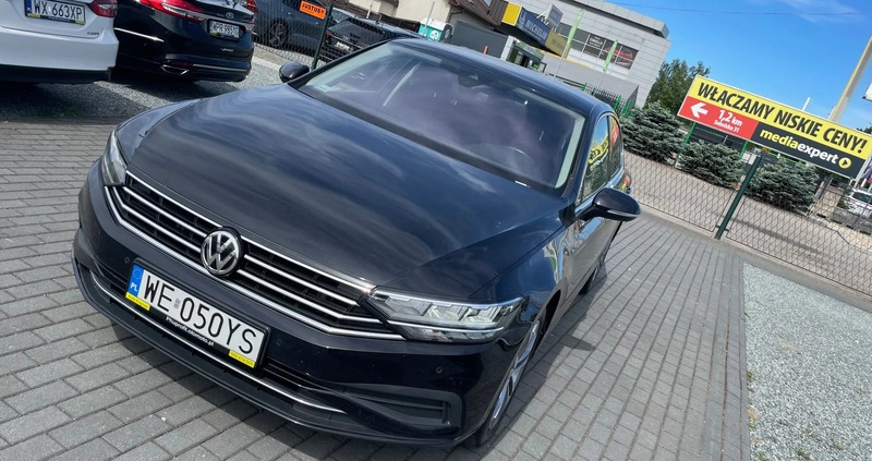 Volkswagen Passat cena 64900 przebieg: 188000, rok produkcji 2019 z Tuczno małe 326